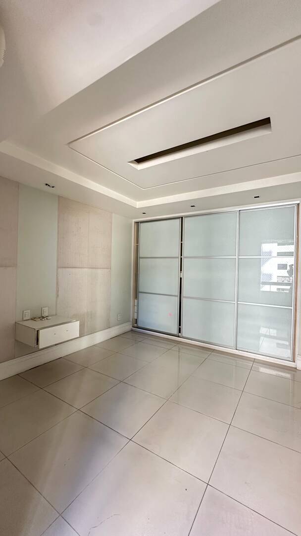 Apartamento à venda com 4 quartos, 350m² - Foto 27