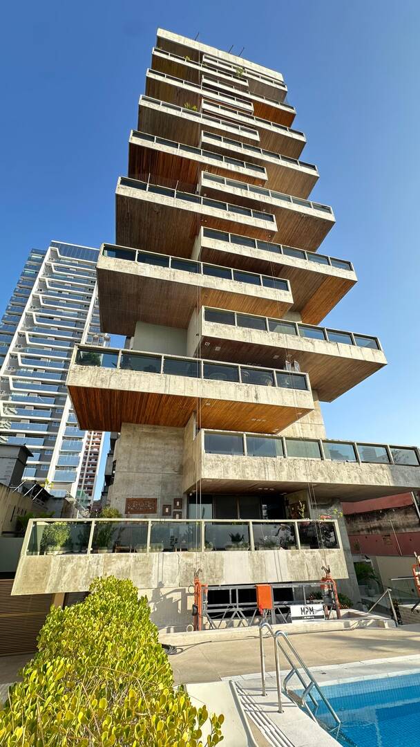 Apartamento à venda com 4 quartos, 350m² - Foto 1